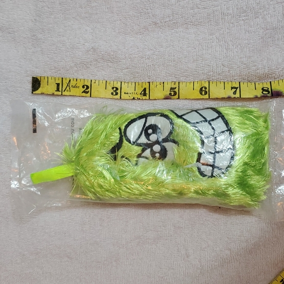 CRAZY FACE Inflatable Fuzzy Monster Green Grinning Ball-6" Inflated-NEW - Picture 2 of 7